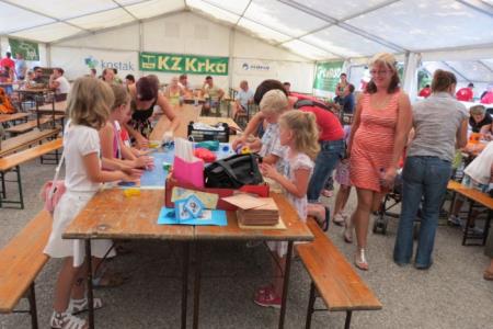 KNOBLEHARJEVO 2012- Otroški živ žav 32